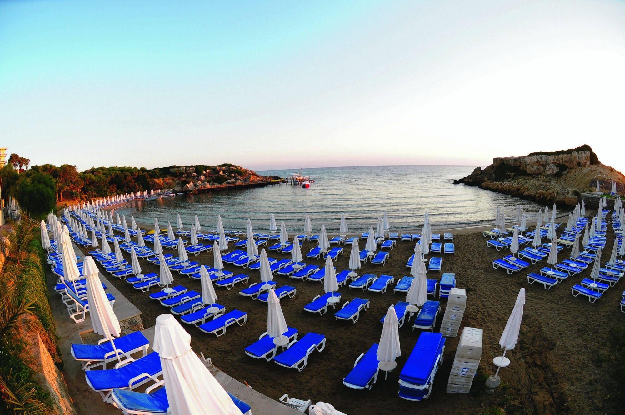 Kaya Artemis Resort & Casino Famagusta  Exterior foto